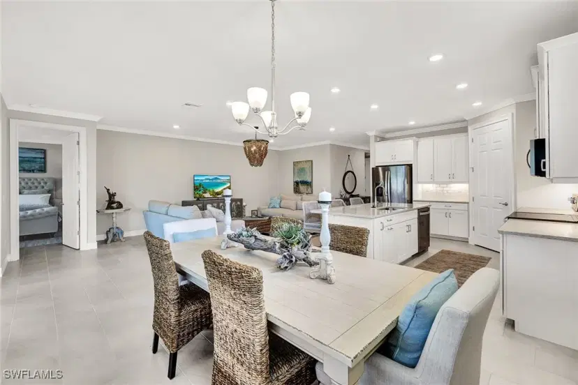 Picture of 267 Tamarindo Ln, Naples FL 34114