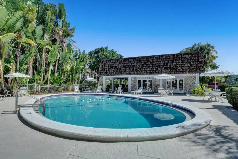 Picture of 3125 Oakland Shores Dr B202, Oakland Park FL 33309