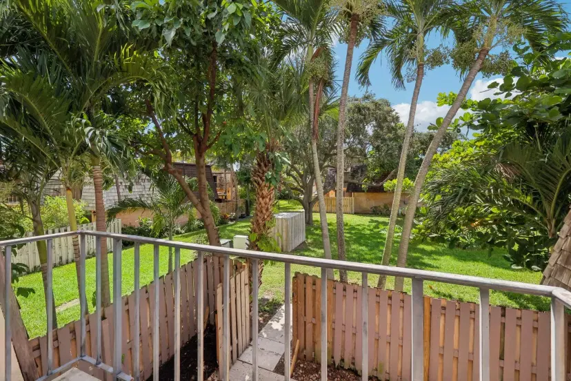 Picture of 266 Arabian Road, Palm Springs FL 33461