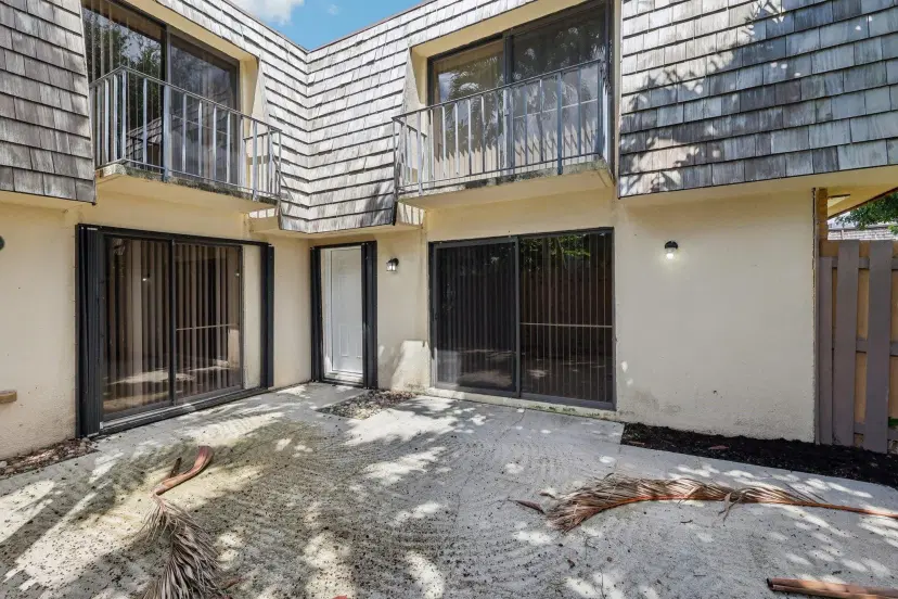 Picture of 266 Arabian Road, Palm Springs FL 33461