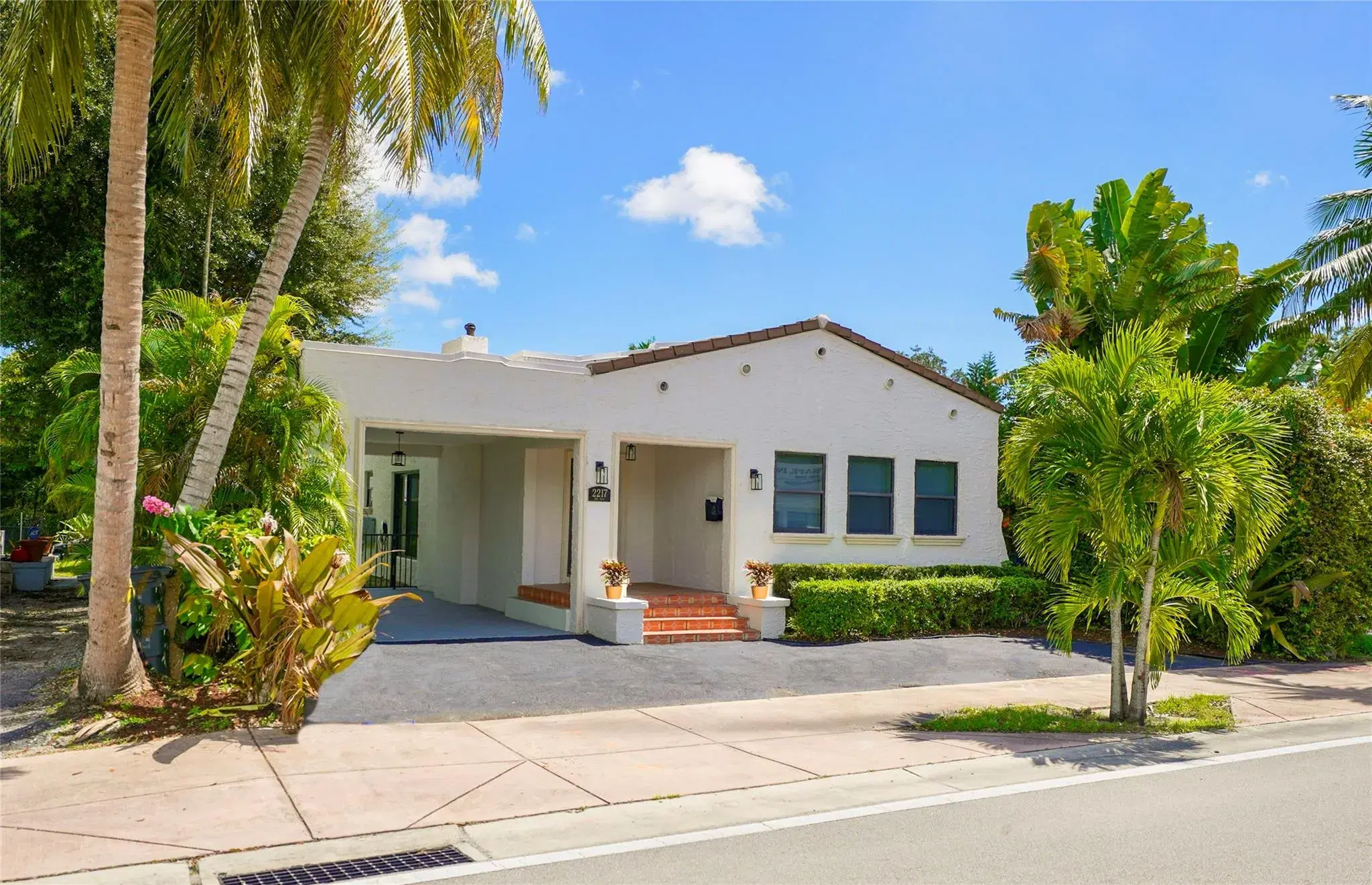 Picture of 2217 Red Rd, Coral Gables, FL 33155