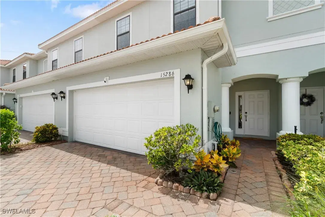 Picture of 15286 Summit Place Cir 175, Naples, FL 34119
