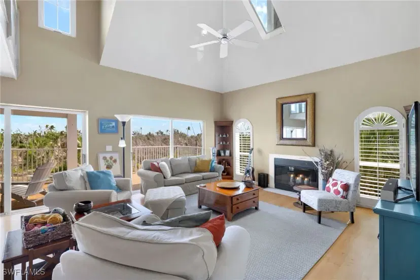 Picture of 588 Hideaway Ct, Sanibel FL 33957