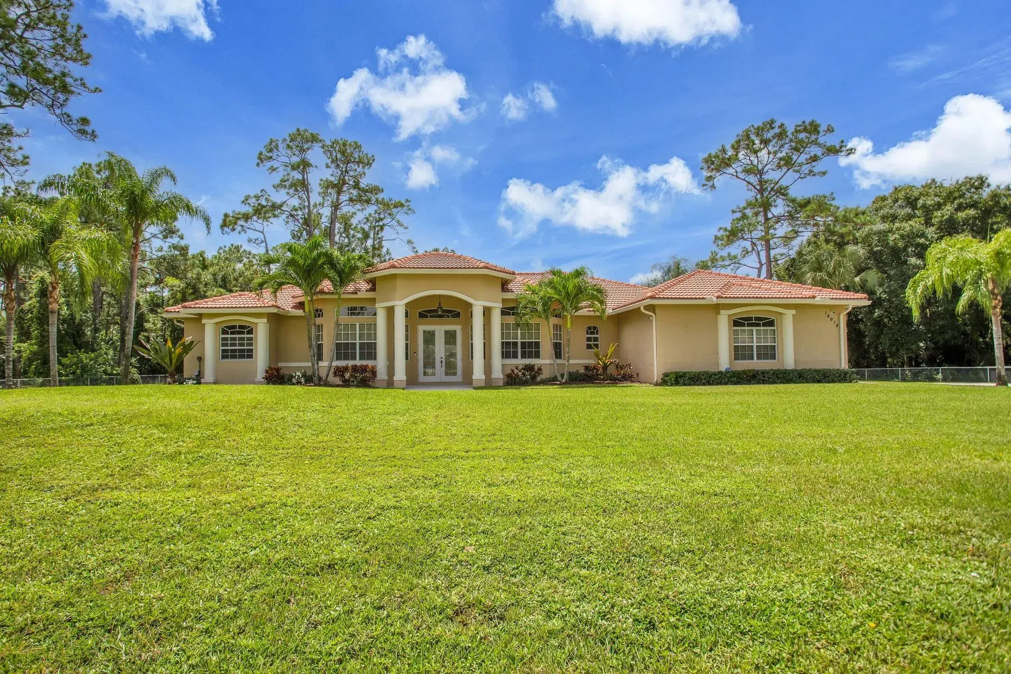 Picture of 14618 64Th Ct, Loxahatchee, FL 33470