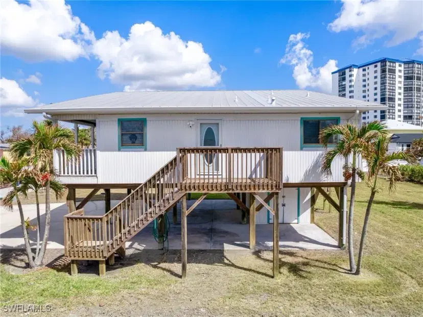 Picture of 134 Bayview Ave, Fort Myers Beach FL 33931