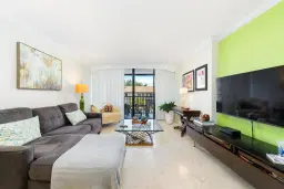Picture of 1 Royal Palm Way 3030, Boca Raton, FL 33432