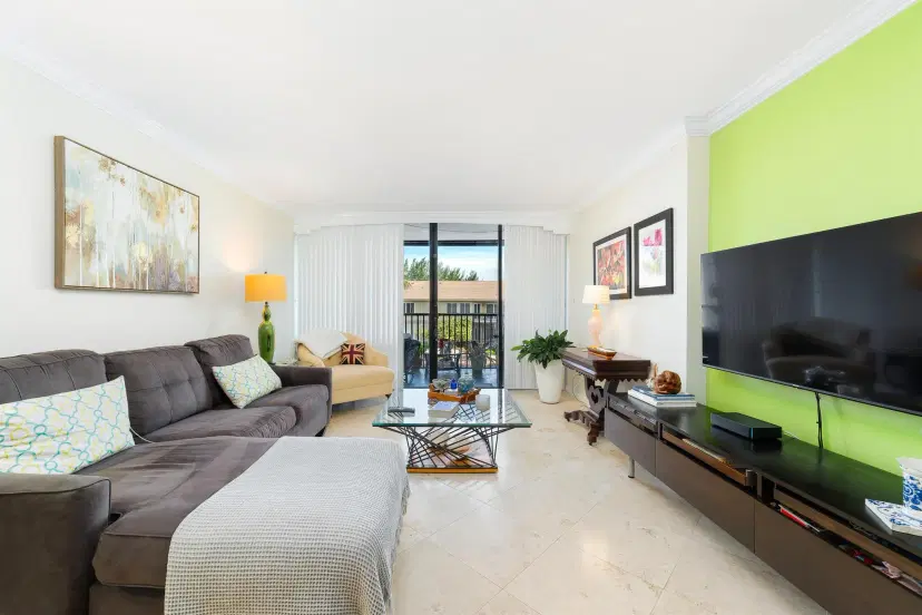 Picture of 1 Royal Palm Way 3030, Boca Raton FL 33432