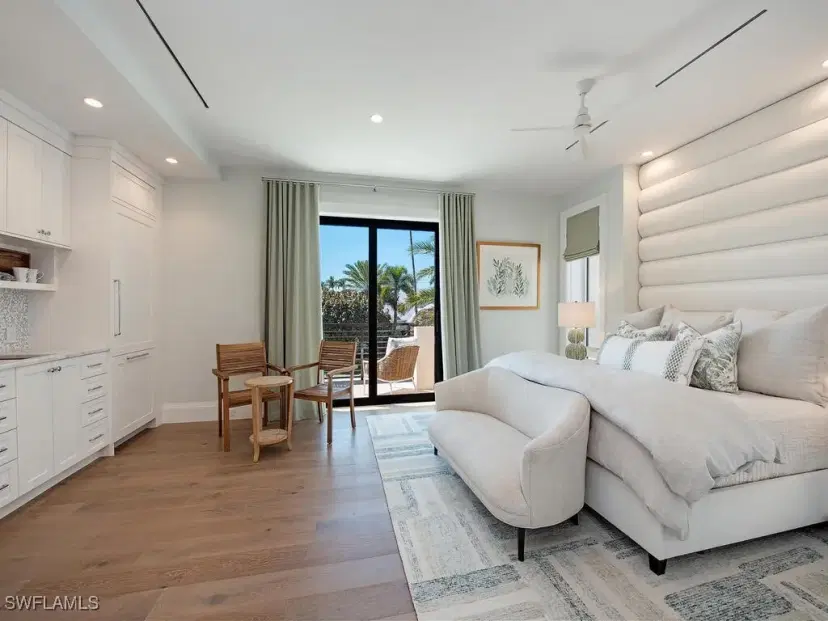 Picture of 3163 Gin Ln, Naples FL 34102