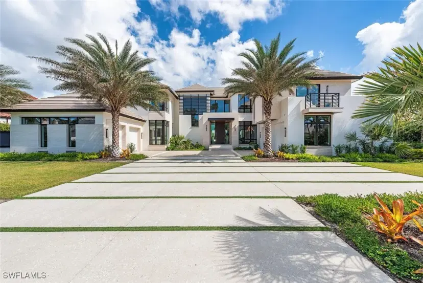 Picture of 3163 Gin Ln, Naples FL 34102