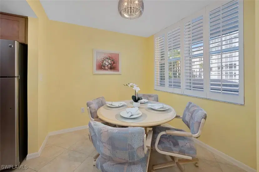 Picture of 270 Naples Cove Dr 3204, Naples FL 34110