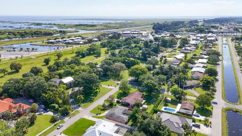 Picture of 534 E Del Monte Avenue, Clewiston FL 33440