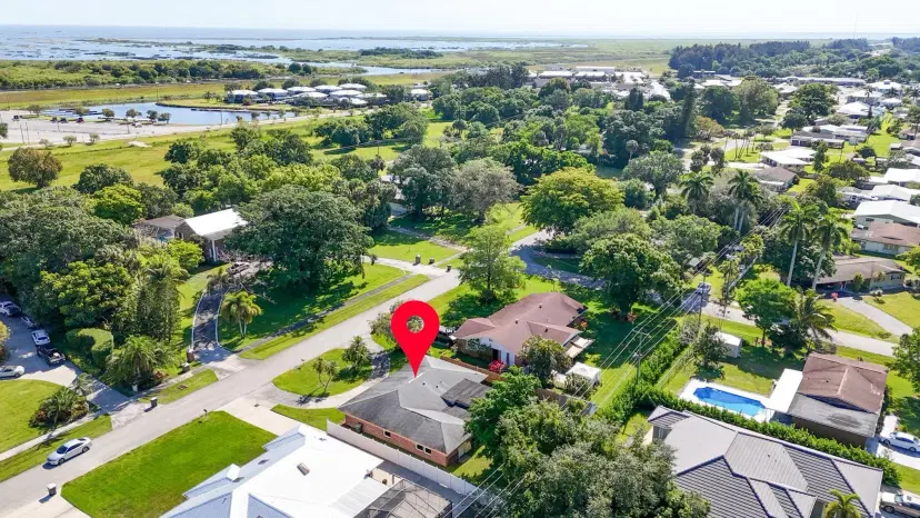 Picture of 534 E Del Monte Avenue, Clewiston FL 33440