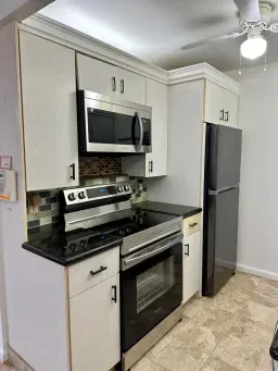Picture of 1021 Guildford B 1021, Boca Raton, FL 33434