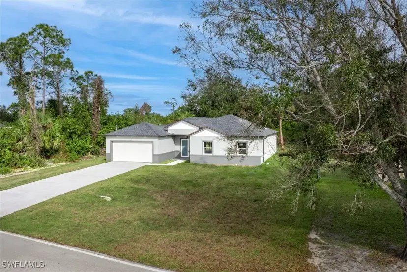 Picture of 815 Sentinela Blvd, Lehigh Acres FL 33974