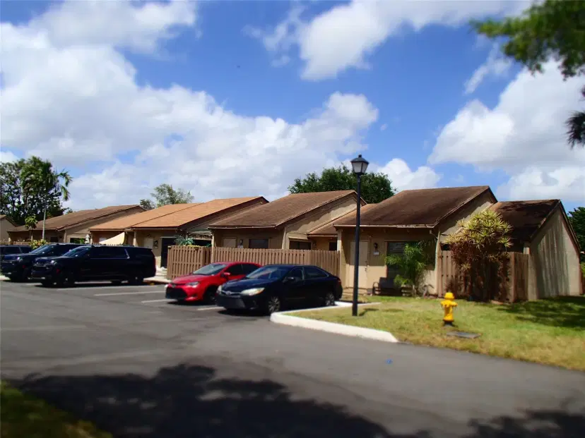 Picture of 8113 SW 24Th St 8113, Davie FL 33324