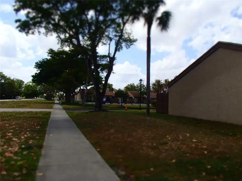 Picture of 8113 SW 24Th St 8113, Davie FL 33324