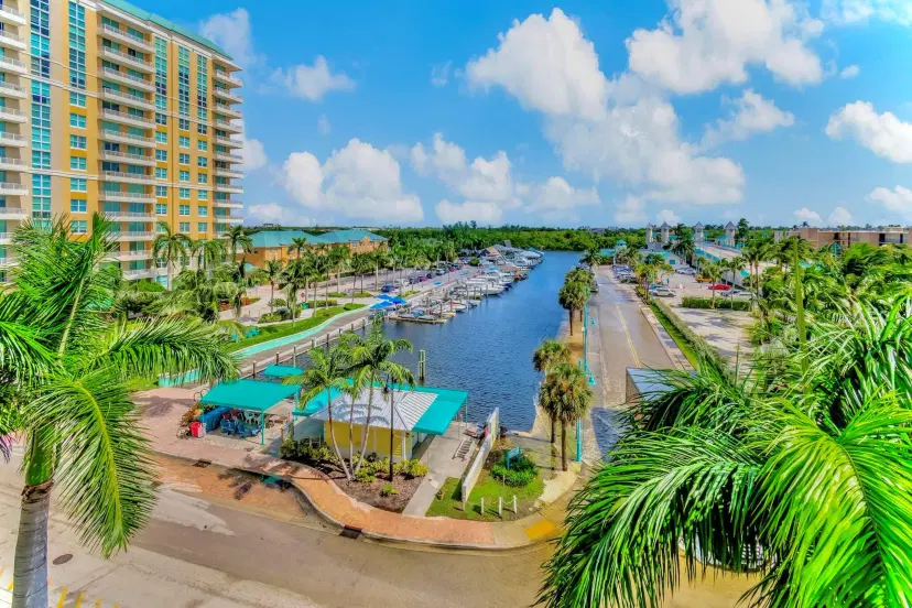 Picture of 100 NE 6Th Street 505, Boynton Beach FL 33435
