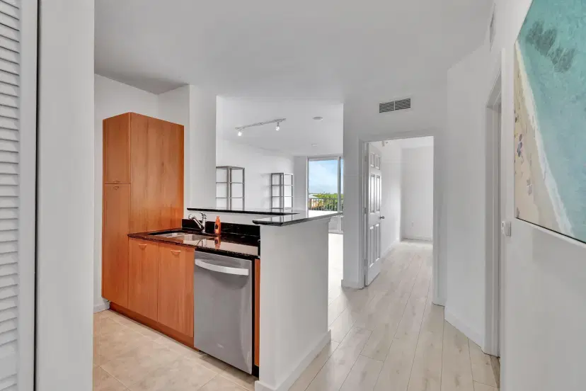 Picture of 100 NE 6Th Street 505, Boynton Beach FL 33435