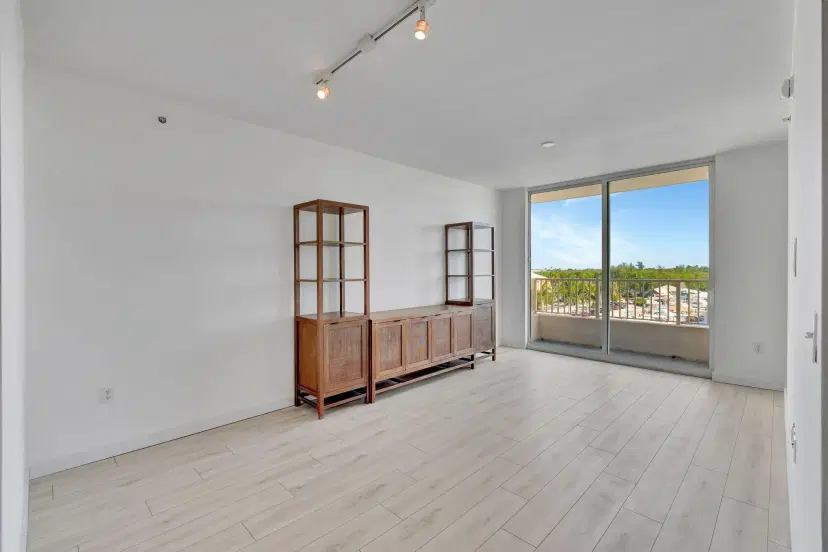 Picture of 100 NE 6Th Street 505, Boynton Beach FL 33435