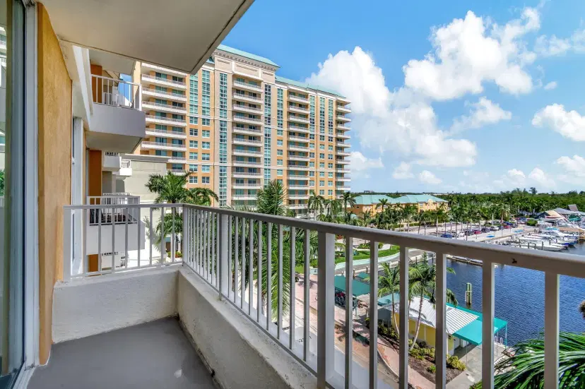 Picture of 100 NE 6Th Street 505, Boynton Beach FL 33435