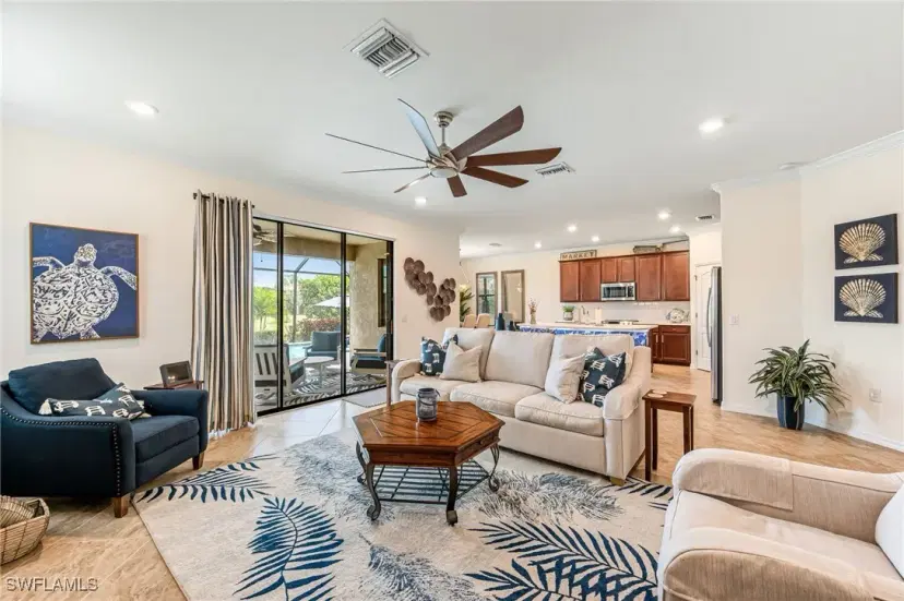 Picture of 1541 Parnell Ct, Naples FL 34113