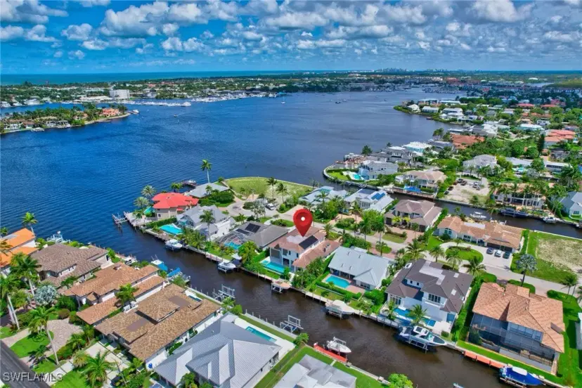 Picture of 1330 Marlin Dr, Naples FL 34102