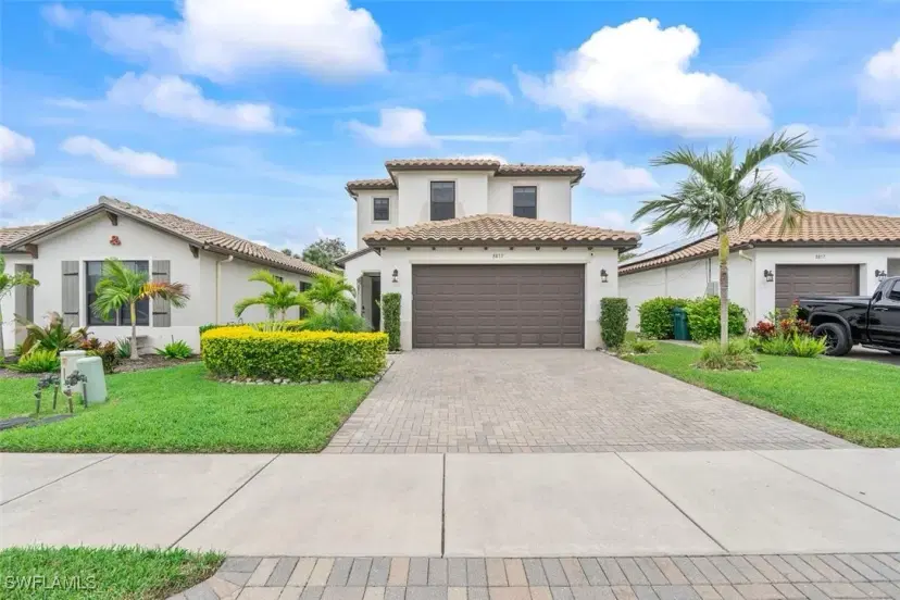 Picture of 8813 Madrid Cir, Naples FL 34104