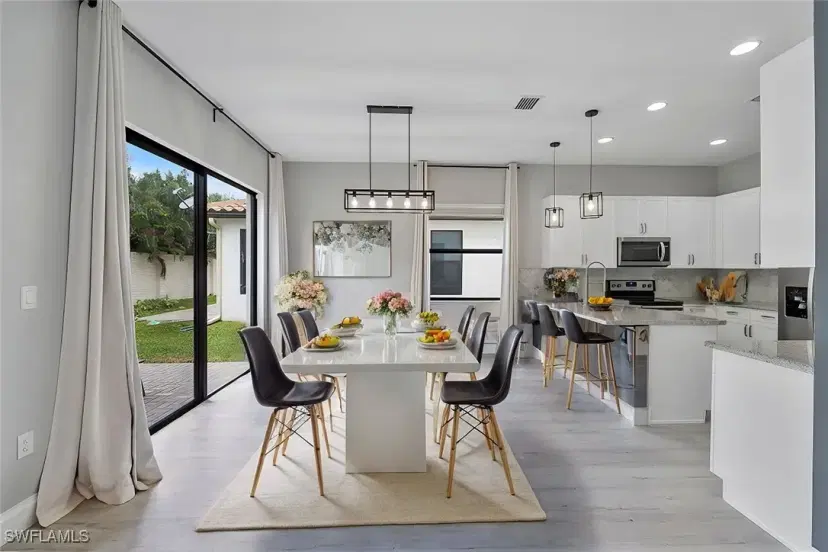 Picture of 8813 Madrid Cir, Naples FL 34104