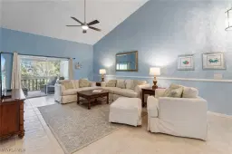 Picture of 622 Wiggins Bay Dr C-22, Naples, FL 34110