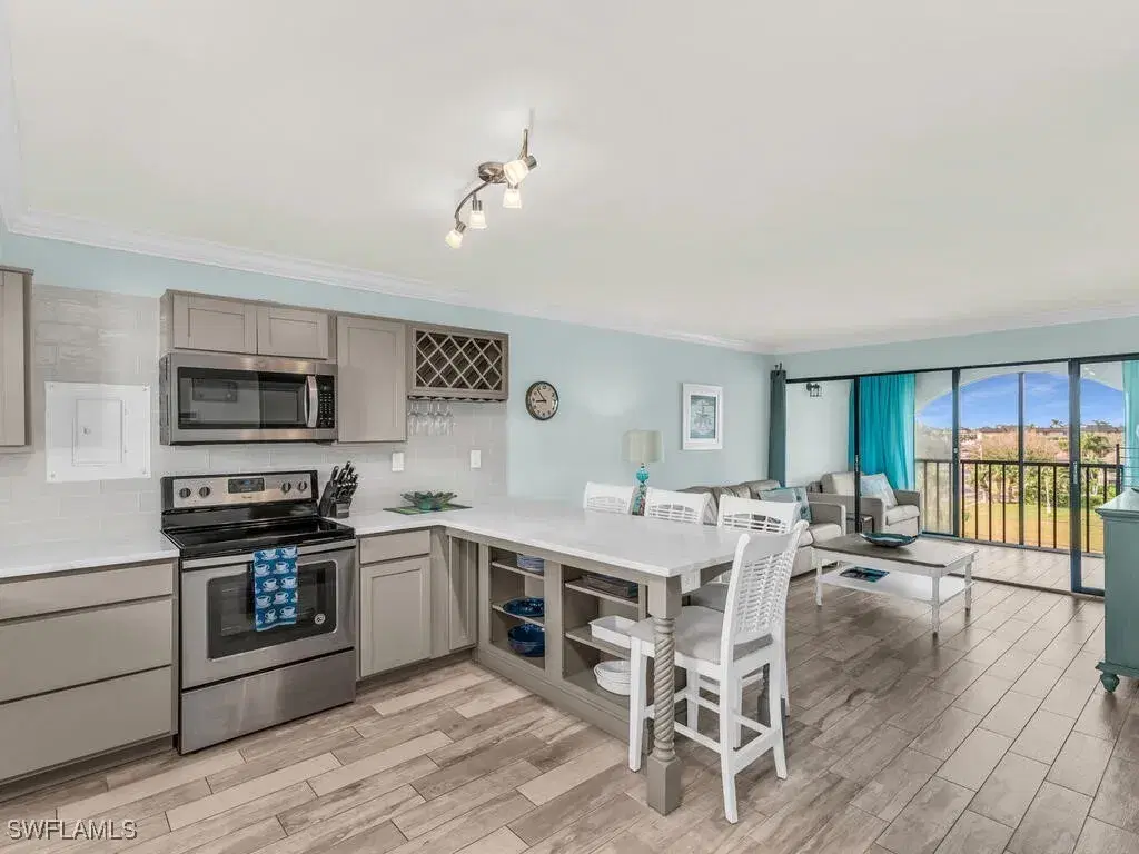 Picture of 1024 Anglers Cv C-507, Marco Island, FL 34145