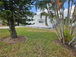 Picture of 859 Manatee Rd, Naples, FL 34114