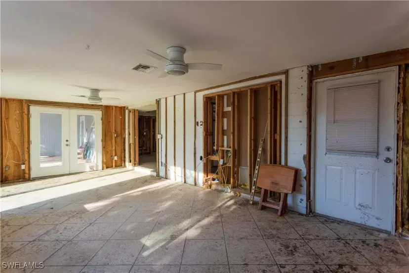 Picture of 20 Sunview Blvd, Fort Myers Beach FL 33931