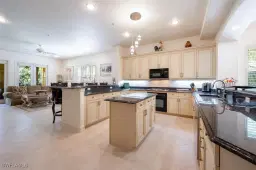 Picture of 2843 Tiburon Blvd E 7-102, Naples, FL 34109