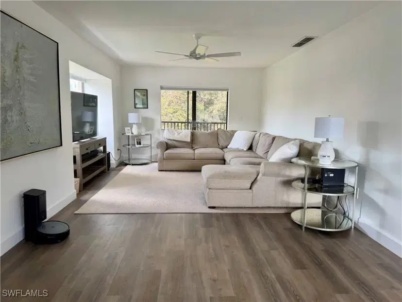 Picture of 910 Vanderbilt Beach Rd Apt 528, Naples FL 34108