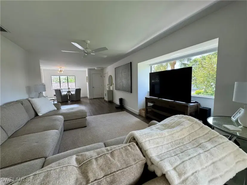 Picture of 910 Vanderbilt Beach Rd Apt 528, Naples FL 34108