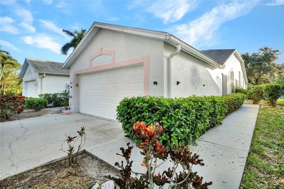 Picture of 5233 Whitten Dr 64, Naples, FL 34104