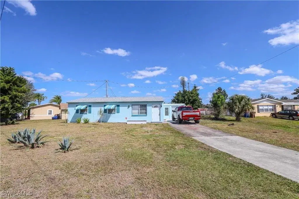 Picture of 202 Alabama Ct, Lehigh Acres, FL 33936
