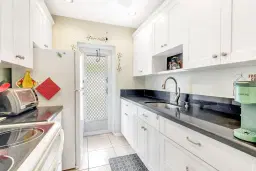 Picture of 1112 Lake Terrace 202, Boynton Beach, FL 33426