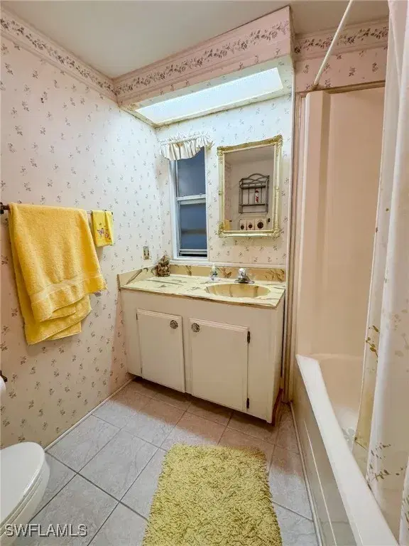 Picture of 851 Holly Berry Ct, North Fort Myers FL 33917
