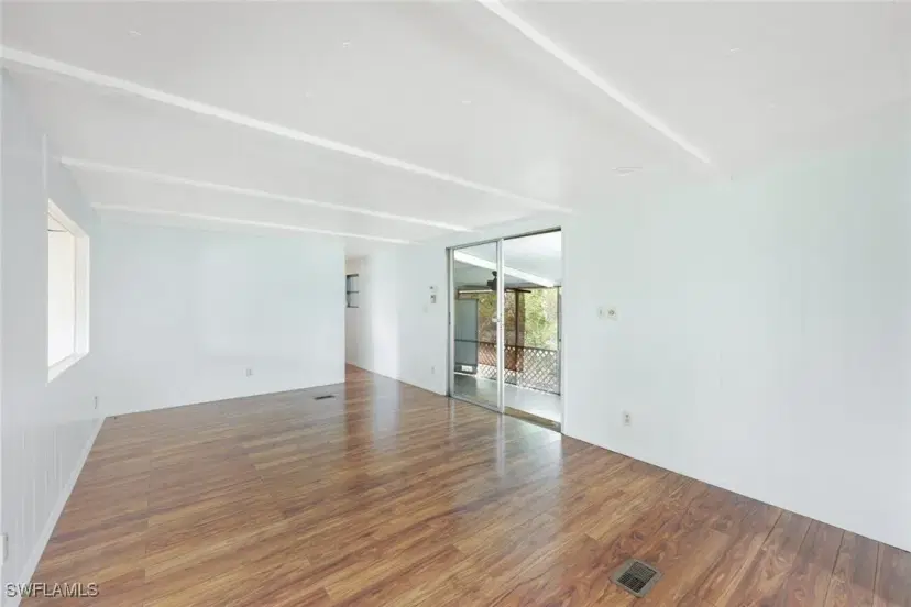 Picture of 171 Grassy Key Ln 48, Naples FL 34114
