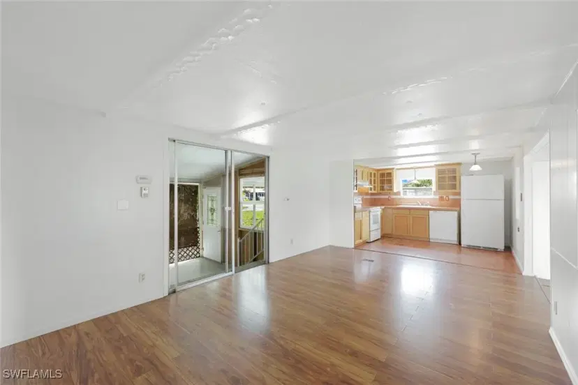 Picture of 171 Grassy Key Ln 48, Naples FL 34114
