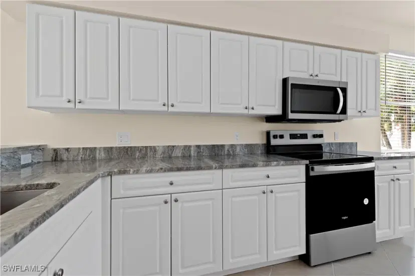 Picture of 16685 Lake Circle Dr 1020, Fort Myers FL 33908