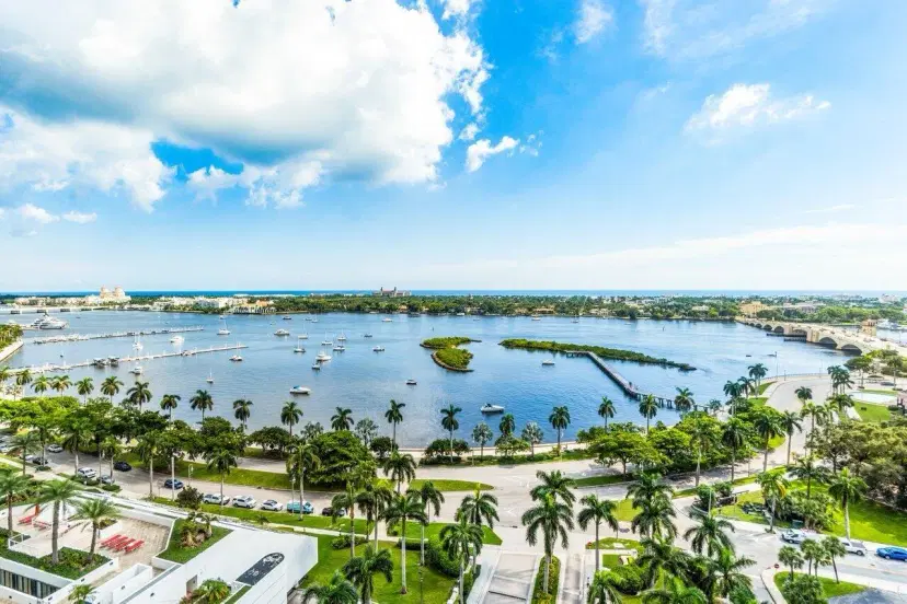 Picture of 529 S Flagler Drive 17G, West Palm Beach FL 33401