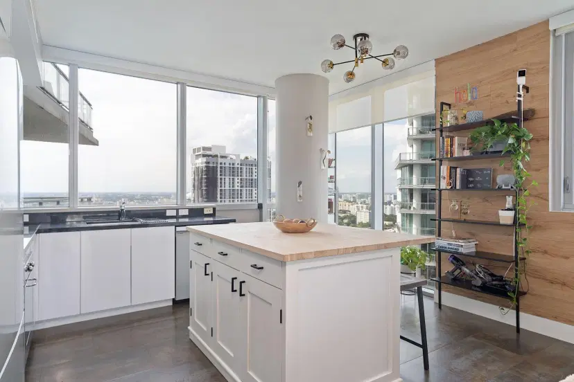 Picture of 92 SW 3Rd Street 3110, Miami FL 33130