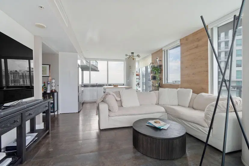 Picture of 92 SW 3Rd Street 3110, Miami FL 33130