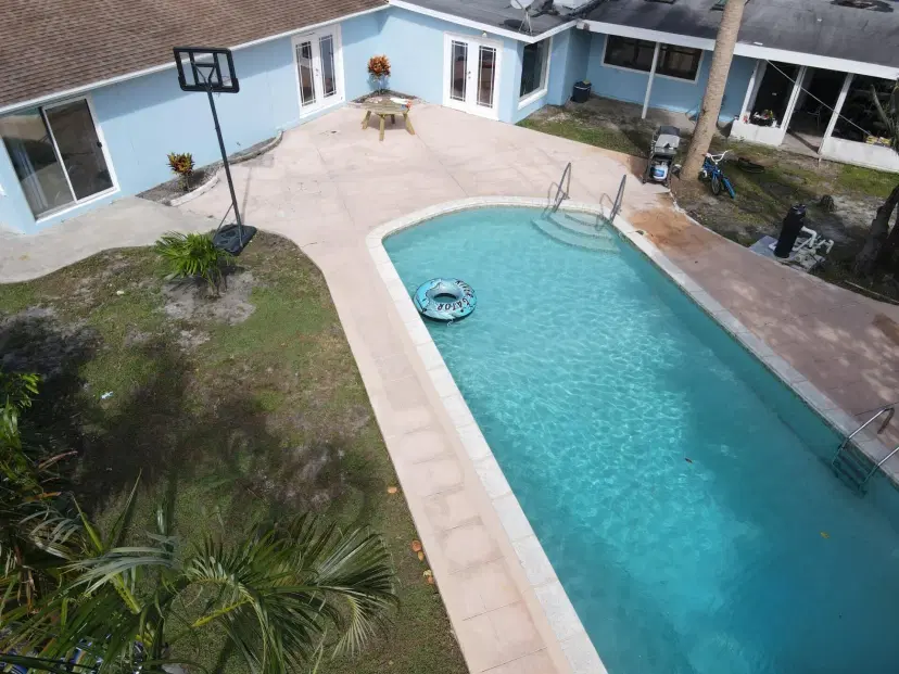 Picture of 2728 Sunrise Boulevard, Fort Pierce FL 34982