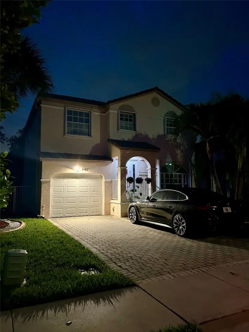 Picture of 341 NW 153Rd Ln, Pembroke Pines FL 33028