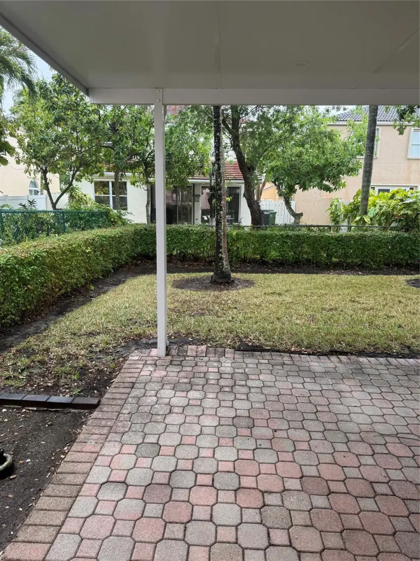 Picture of 341 NW 153Rd Ln, Pembroke Pines FL 33028