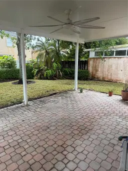 Picture of 341 NW 153Rd Ln, Pembroke Pines, FL 33028