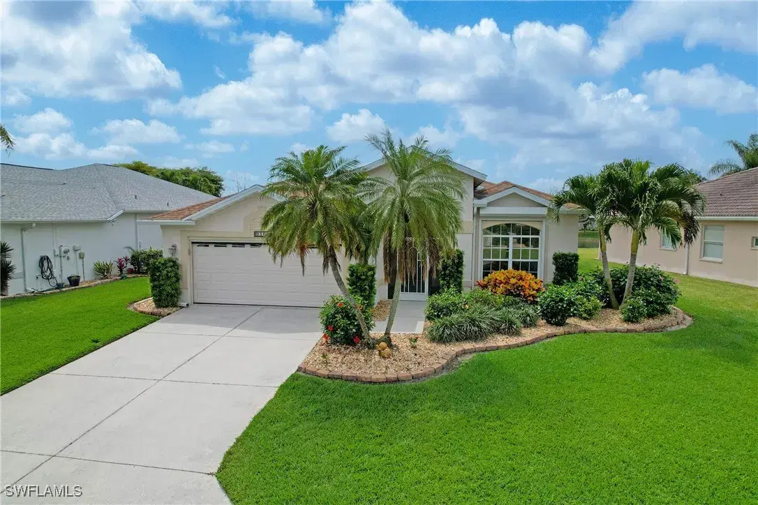 Picture of 9567 Dunkirk Dr, Fort Myers, FL 33919